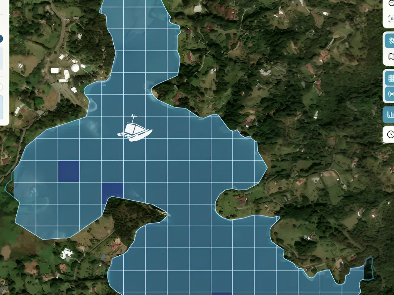 SWIM-Satellitenkarte · Analyse-Raster über einem Gewässer